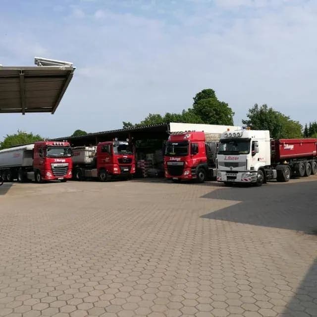 Fuhrpark J. Runge GmbH – alle Fahrzeuge auf dem Betriebshof