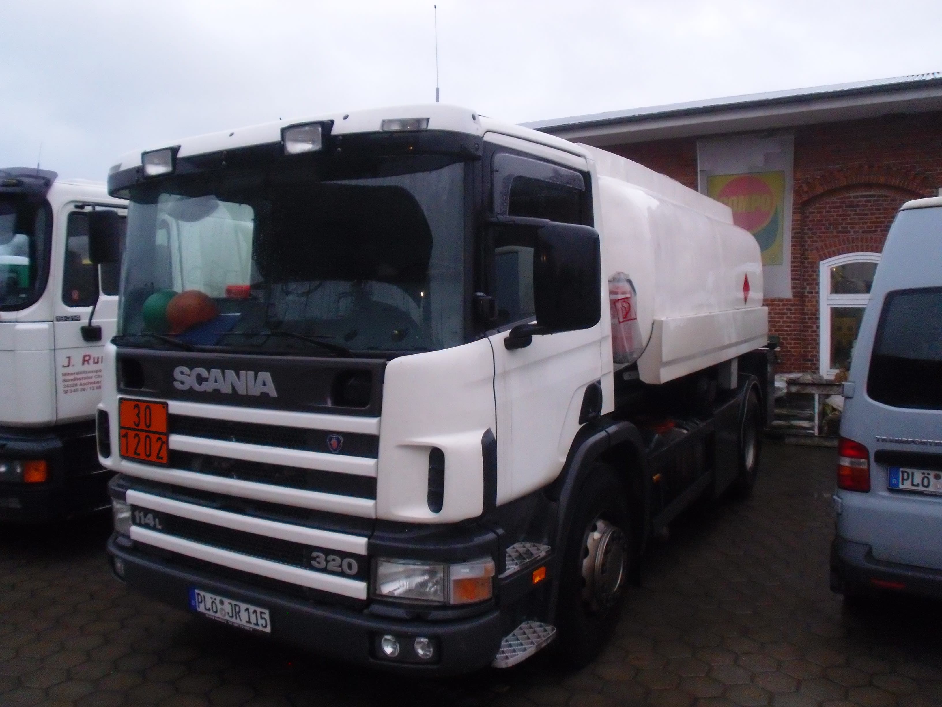 J. Runge GmbH Scania Tankwagen PLÖ-JR 115